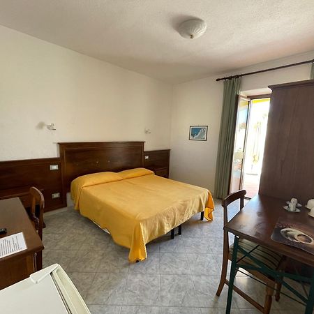 Residence Andrea A Mare Forio di Ischia Extérieur photo