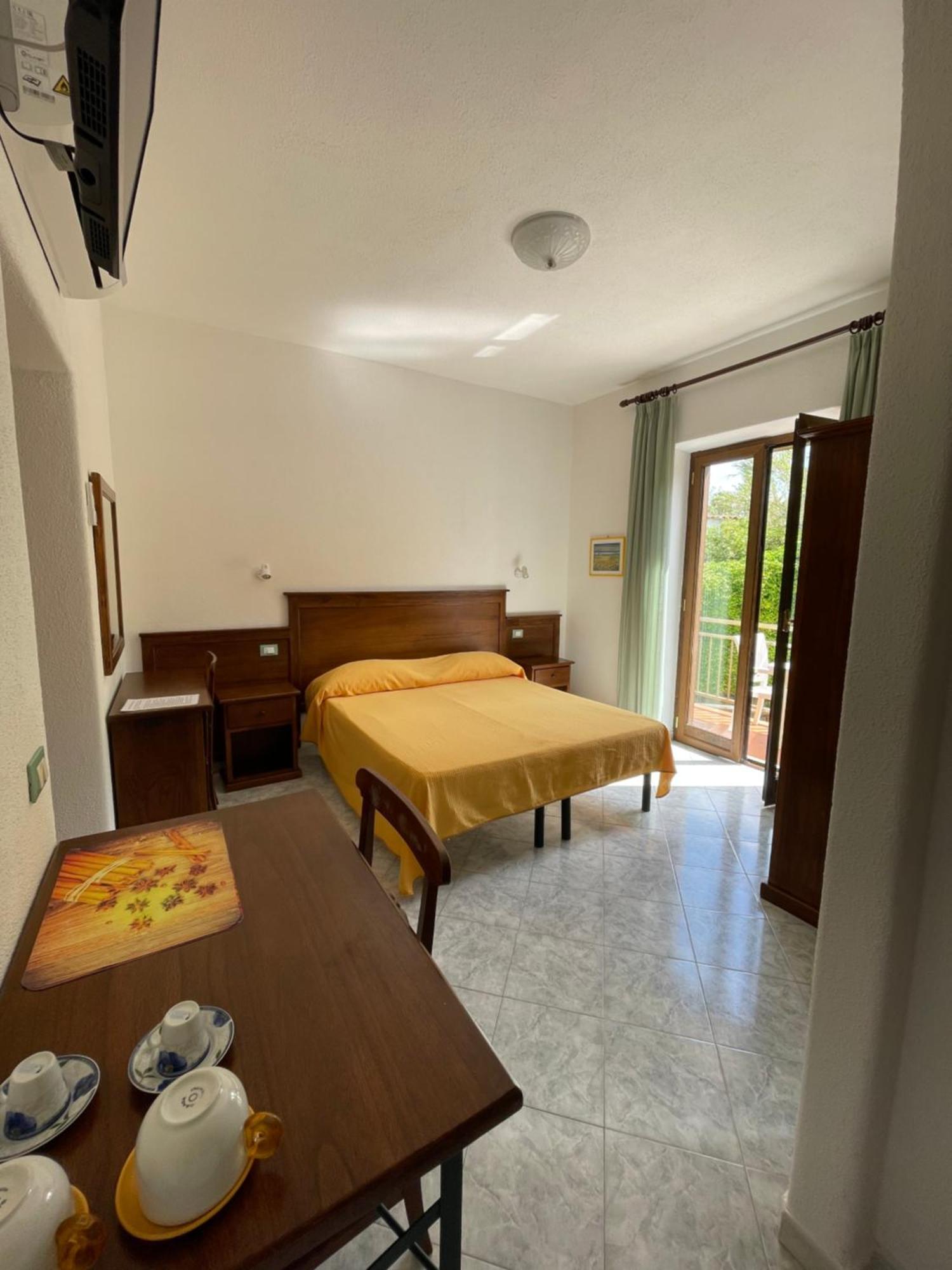 Residence Andrea A Mare Forio di Ischia Extérieur photo